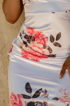 Ivory Crystalline Floral Midi Dress 21 Ivory Crystalline Floral Midi Dress -Trendify Store CHIFFON2023 26 scaled