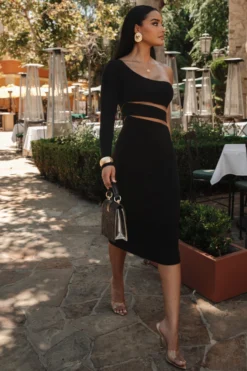 Noir Chase The Night One Shoulder Dress -Trendify Store CONTENTDAY AUG72023 33 scaled