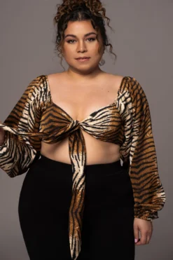 Tiger Behati Front Tie Top -Trendify Store JLUXWOMAN2023 64 scaled