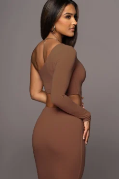 Pecan Yours Truly Midi Dress 12 Pecan Yours Truly Midi Dress -Trendify Store PRODUCT AUG 10 2022 54 PECAN