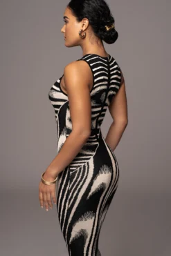 Black Chasing Dawn Maxi Dress 18 Black Chasing Dawn Maxi Dress -Trendify Store PRODUCT DEC302022 VDAY 98