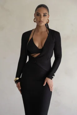 Noir Zurie 3-Piece Skirt Set 20 Noir Zurie 3-Piece Skirt Set -Trendify Store PRODUCT FEB282023 CROCHET2 243 scaled