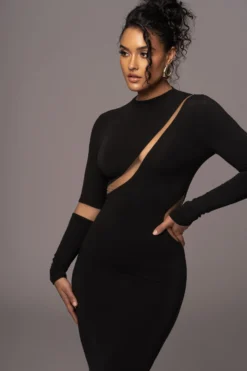 Noir Show Stopper High Neck Dress -Trendify Store PRODUCT JUL262023 AUGDROP12 108 scaled