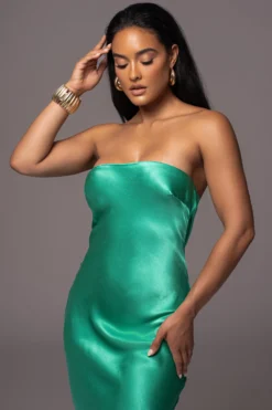 Green Irina Satin Strapless Maxi Dress 15 Green Irina Satin Strapless Maxi Dress -Trendify Store PRODUCT JUL52023 56 scaled