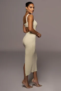 Mint Kaitlyn Ribbed Maxi Dress 20 Mint Kaitlyn Ribbed Maxi Dress -Trendify Store PRODUCT JUN22022 SUMMER3 4