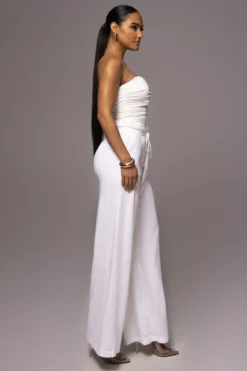 White Norma Cutout Corset 13 White Norma Cutout Corset -Trendify Store PRODUCT JUNE72023 JUNEDROP1 51 scaled