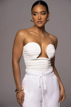 White Norma Cutout Corset 10 White Norma Cutout Corset -Trendify Store PRODUCT JUNE72023 JUNEDROP1 54 scaled