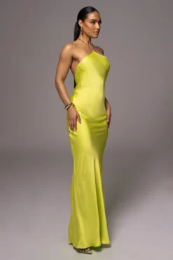 Neon Lime Novara Halter Maxi Dress -Trendify Store PRODUCT JUNE72023 NEWARRIVALS 47 386a4913 bd12 4c2d afff 4c8bfcace196 scaled
