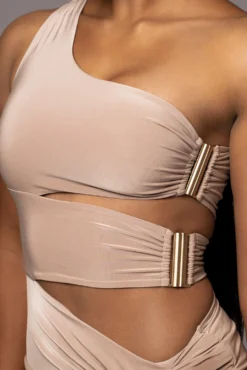 Camel One Night Only Dress 15 Camel One Night Only Dress -Trendify Store PRODUCT NOV32022 HOLIDAY 15