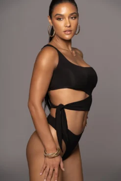 Black Pull Me Closer Bodysuit -Trendify Store PRODUCT OCT32022 PART2 45