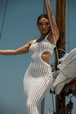 White Melrose Cutout Midi Dress 28 White Melrose Cutout Midi Dress -Trendify Store YACHTCLUB 37 scaled