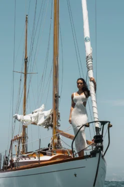 White Melrose Cutout Midi Dress 26 White Melrose Cutout Midi Dress -Trendify Store YACHTCLUB 47 scaled