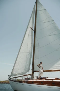 White Melrose Cutout Midi Dress 29 White Melrose Cutout Midi Dress -Trendify Store YACHTCLUB 64 scaled